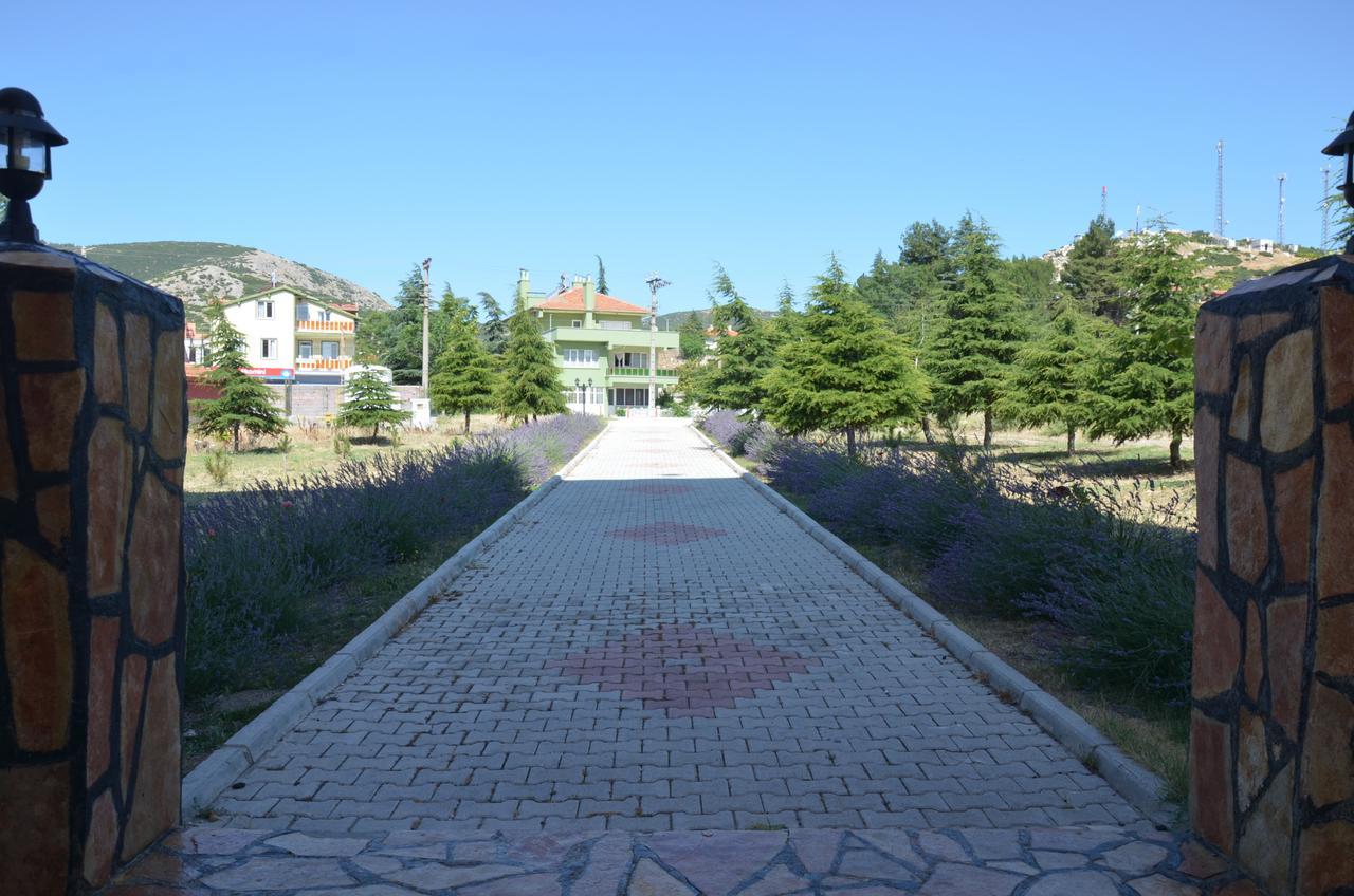 Ustundag Otel Keciborlu Екстер'єр фото