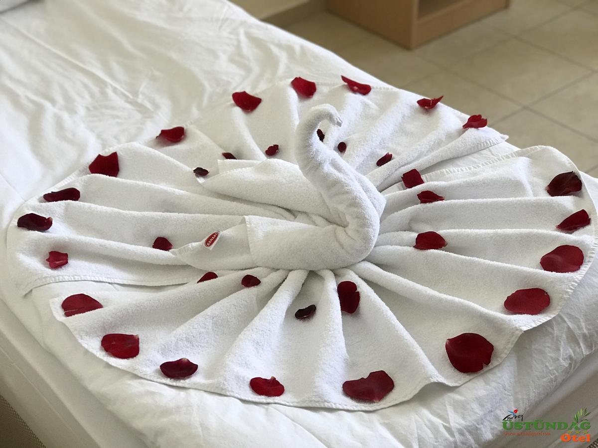 Ustundag Otel Keciborlu Екстер'єр фото